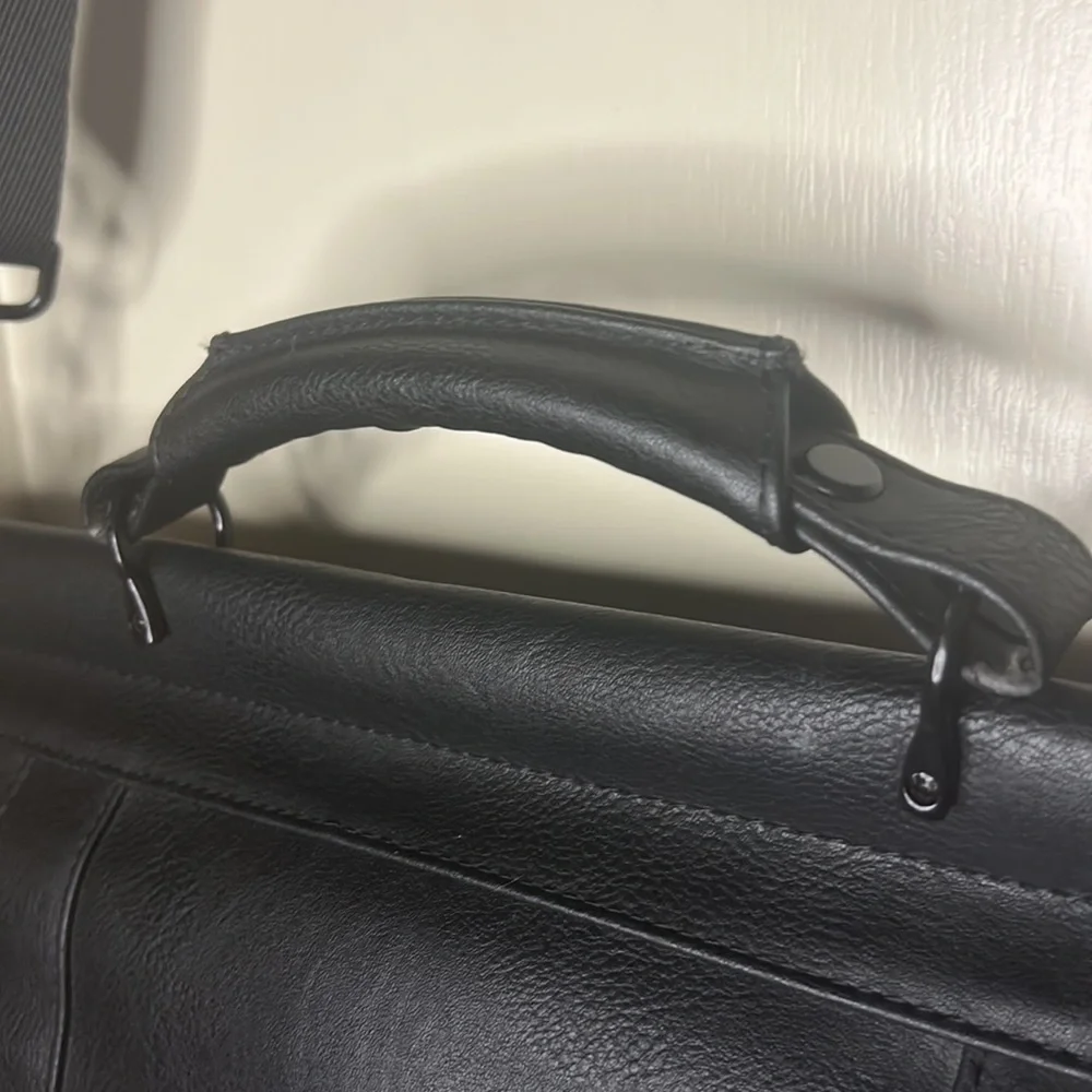 Solo New York Thompson Briefcase Lap Top Bag with Shoulder Strap • $120 MSRP